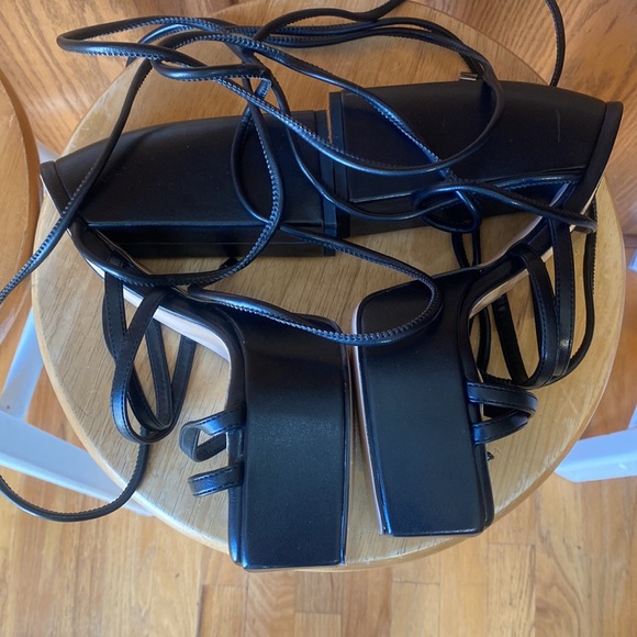 NEW Lace Up Platform Sandals - Picture 3 of 8